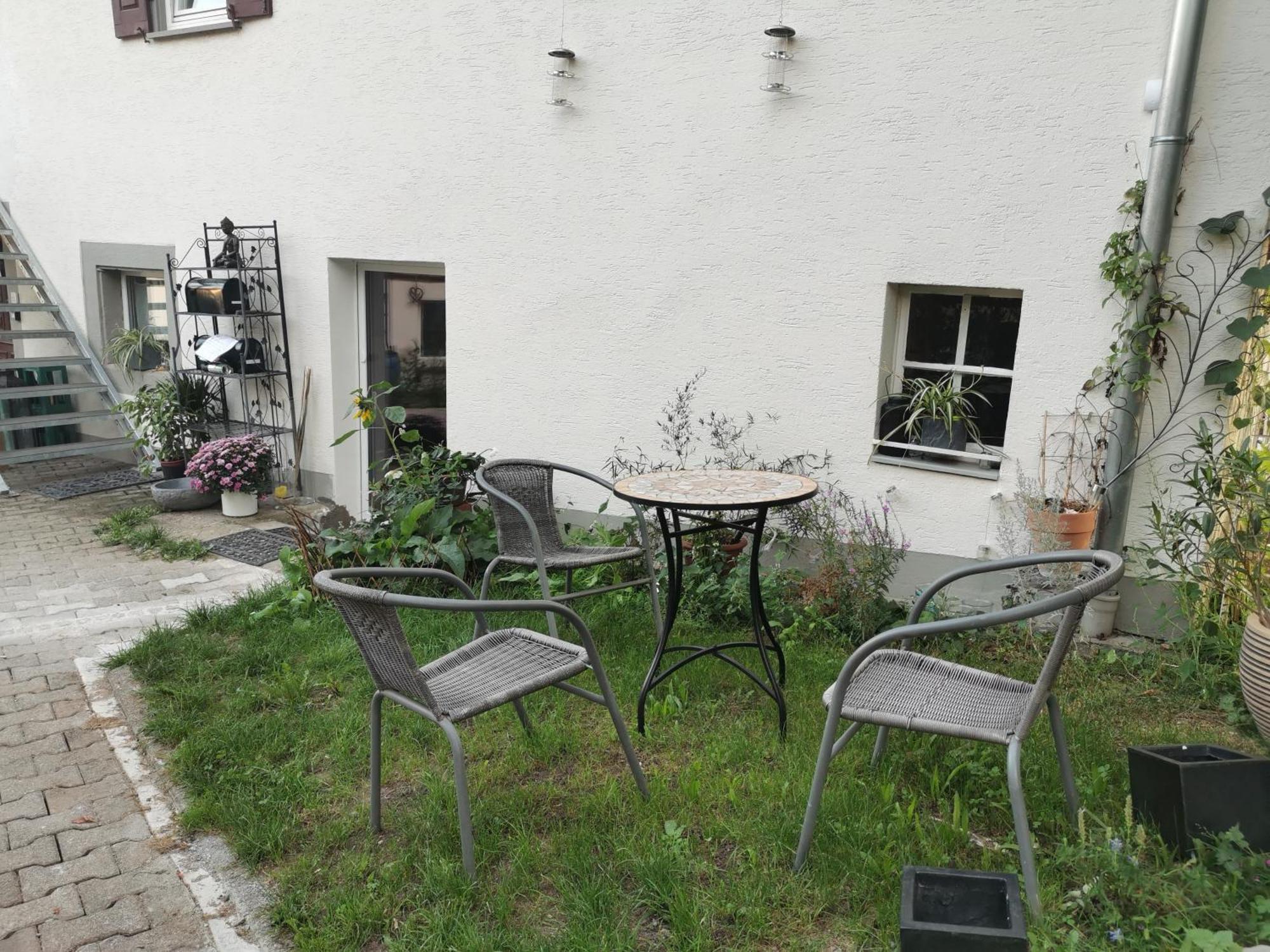 Ferieninrosengarten 1 Zi Appartement 190 Cm Deckenhoehe Oder Grosse 4 Zi Dg Whg Eksteriør bilde